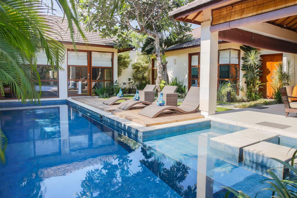 Samana Villas Legian Exteriör bild