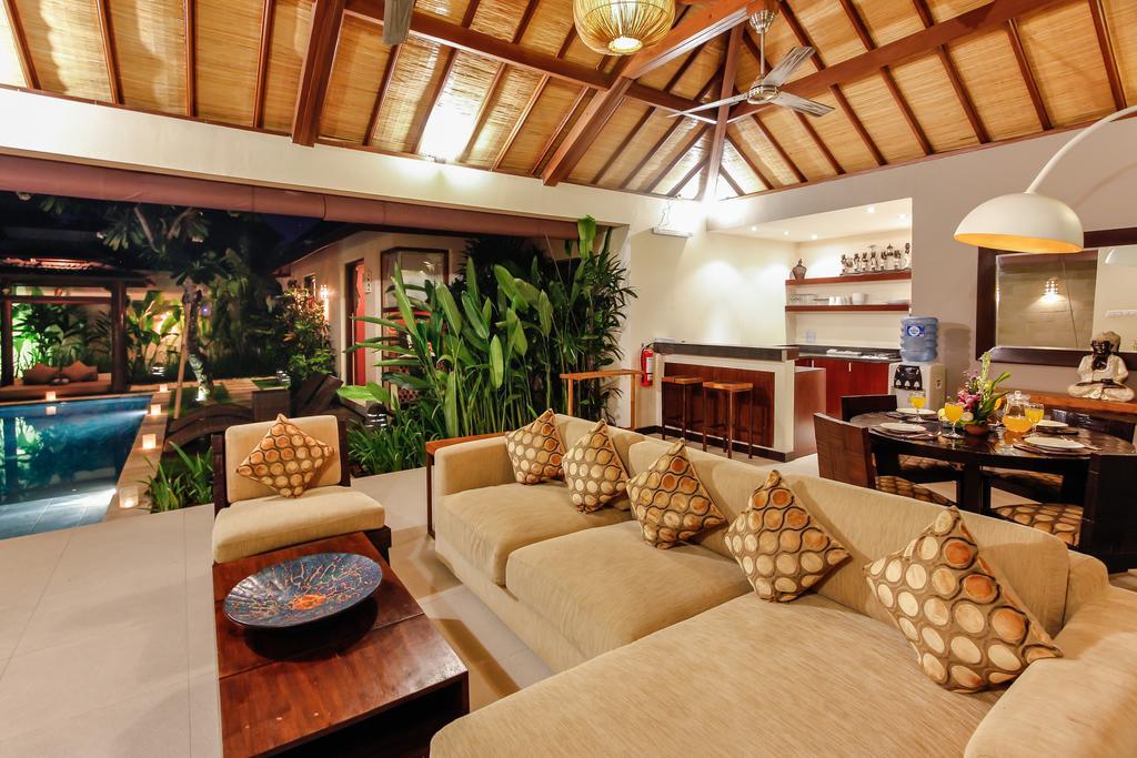 Samana Villas Legian Exteriör bild